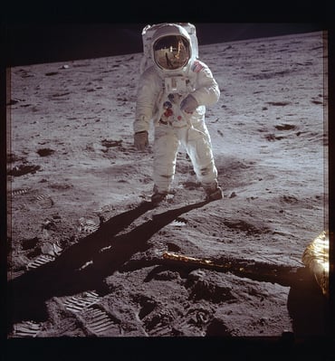 1024px-Buzz_Aldrin_by_Neil_Armstrong